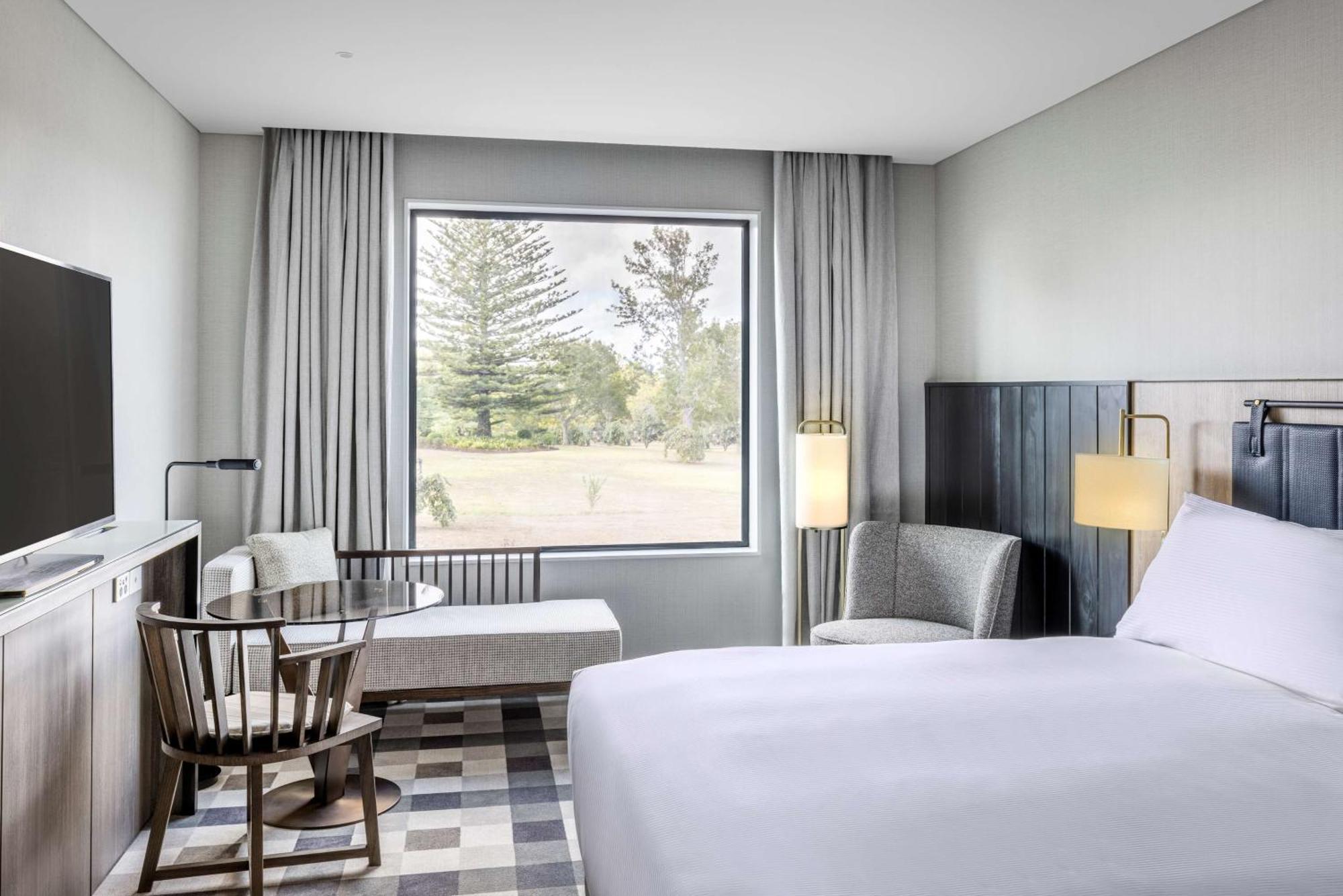 Doubletree By Hilton Auckland Karaka Hotel Exterior photo