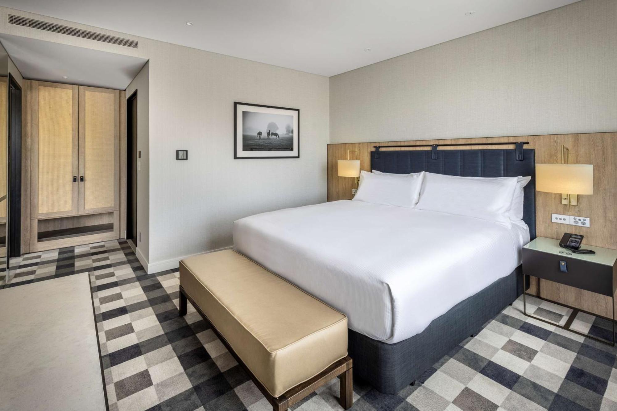 Doubletree By Hilton Auckland Karaka Hotel Exterior photo
