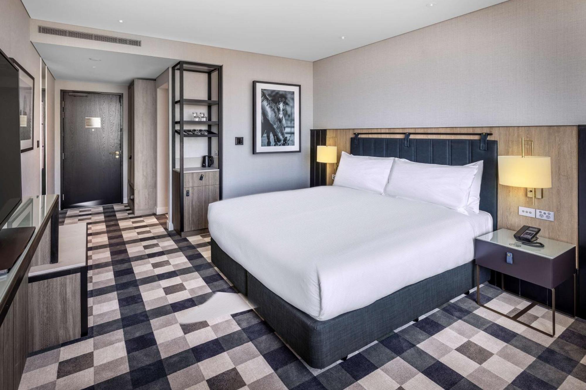 Doubletree By Hilton Auckland Karaka Hotel Exterior photo