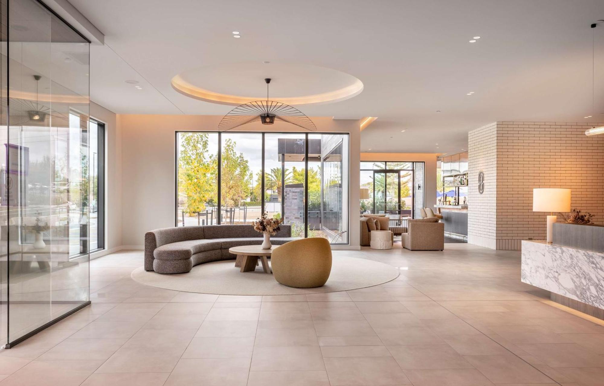 Doubletree By Hilton Auckland Karaka Hotel Exterior photo