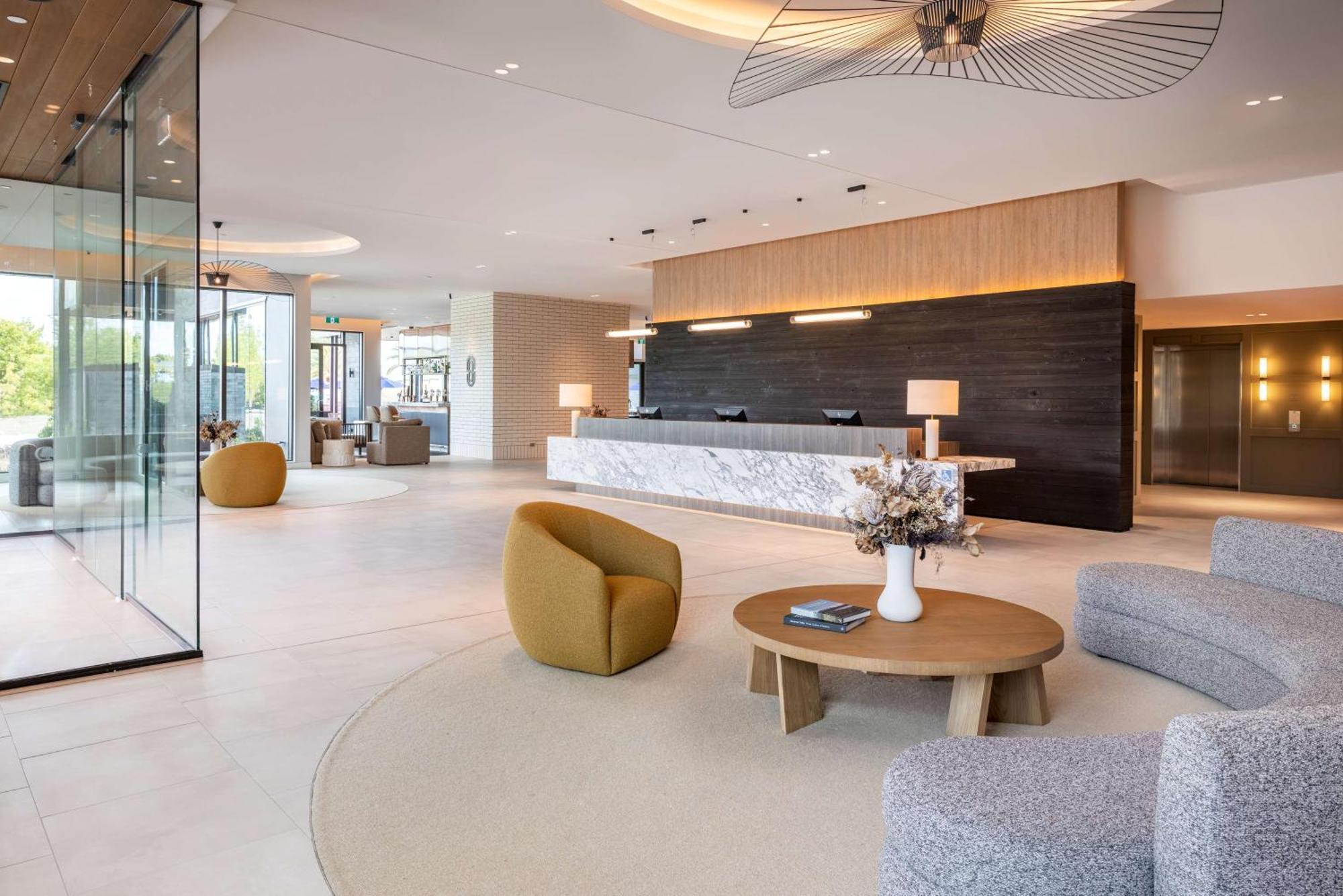 Doubletree By Hilton Auckland Karaka Hotel Exterior photo