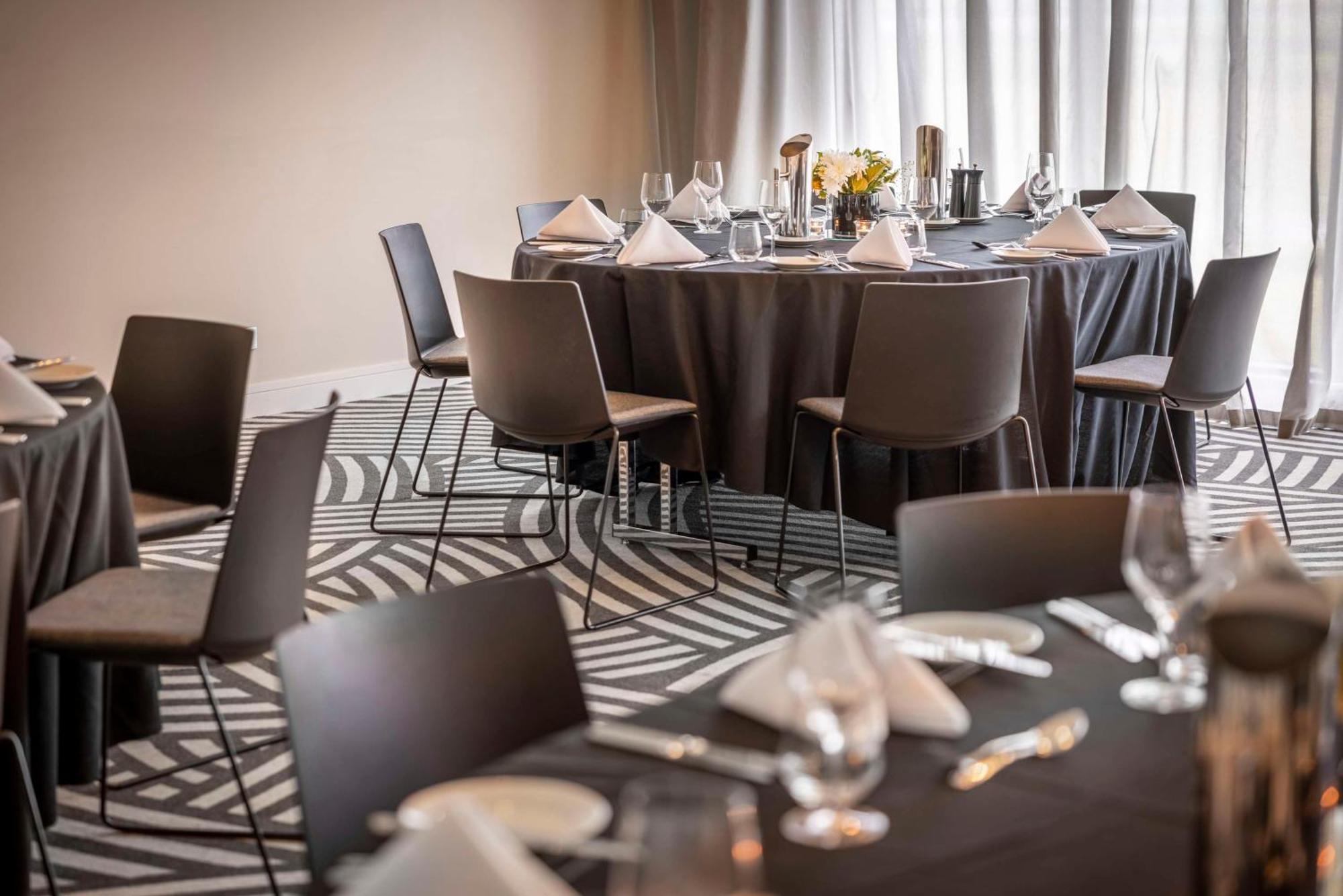 Doubletree By Hilton Auckland Karaka Hotel Exterior photo