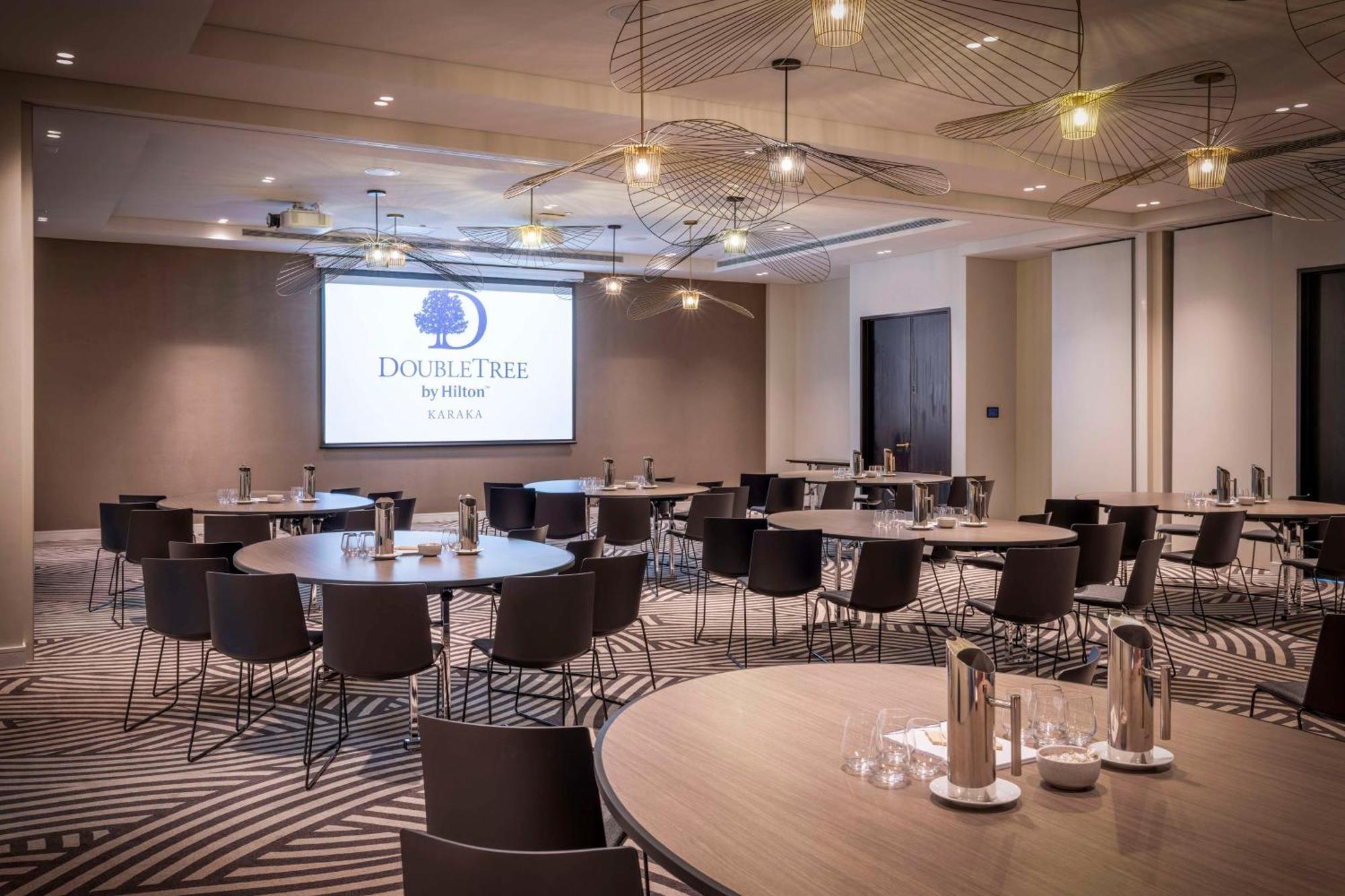 Doubletree By Hilton Auckland Karaka Hotel Exterior photo